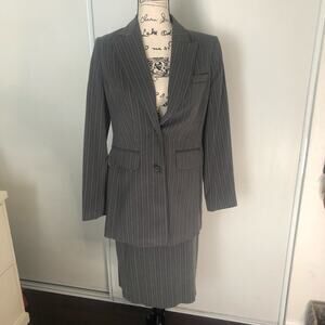 MODA International Women’s Pinstripes skirt Size 10